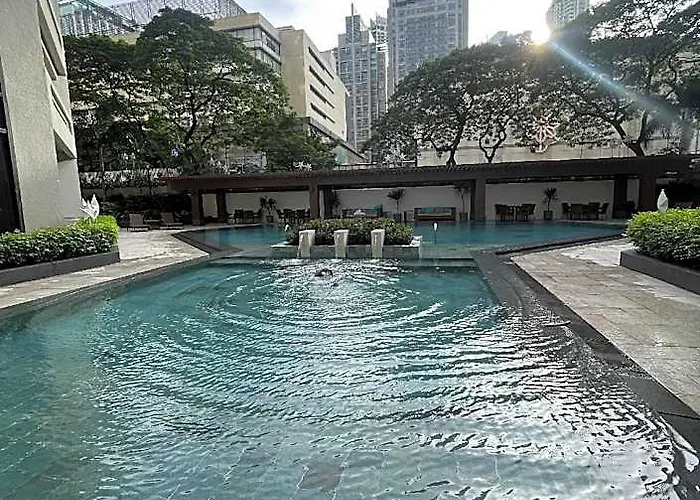 Spacious 3br Family In Makati