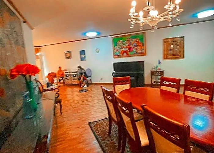 Spacious 3br Family In Makati アパート マニラ市