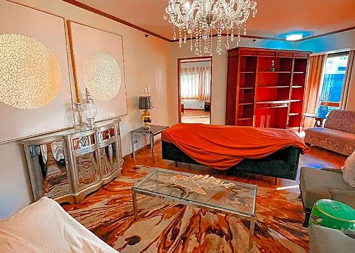 Spacious 3br Family In Makati アパート